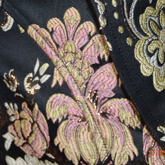 Designer Blazer - Picture 11 of 15